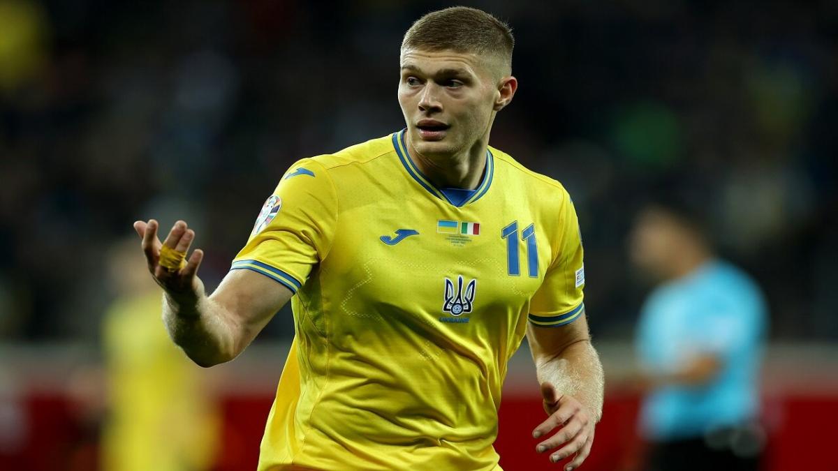 Ukrainian forward Artem Dovbyk calls for the ball during the match